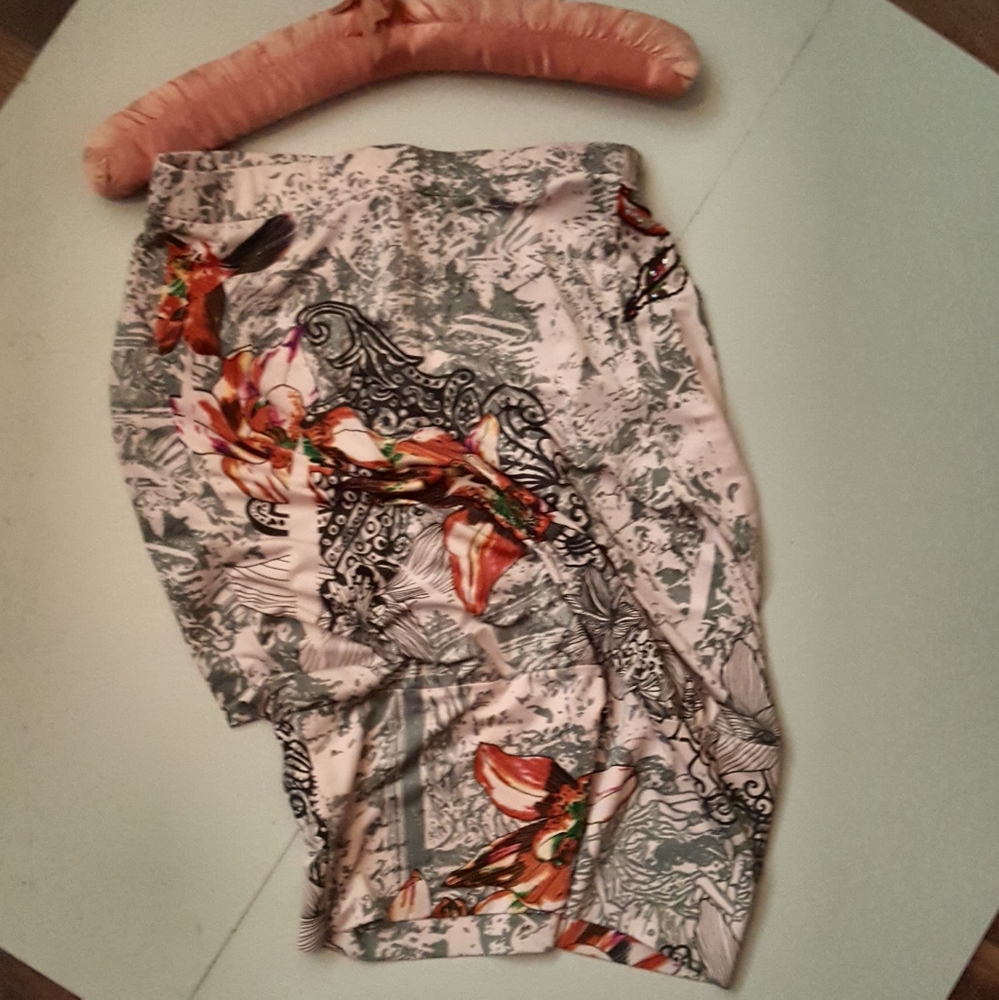 Unique Strapless Top - image 2